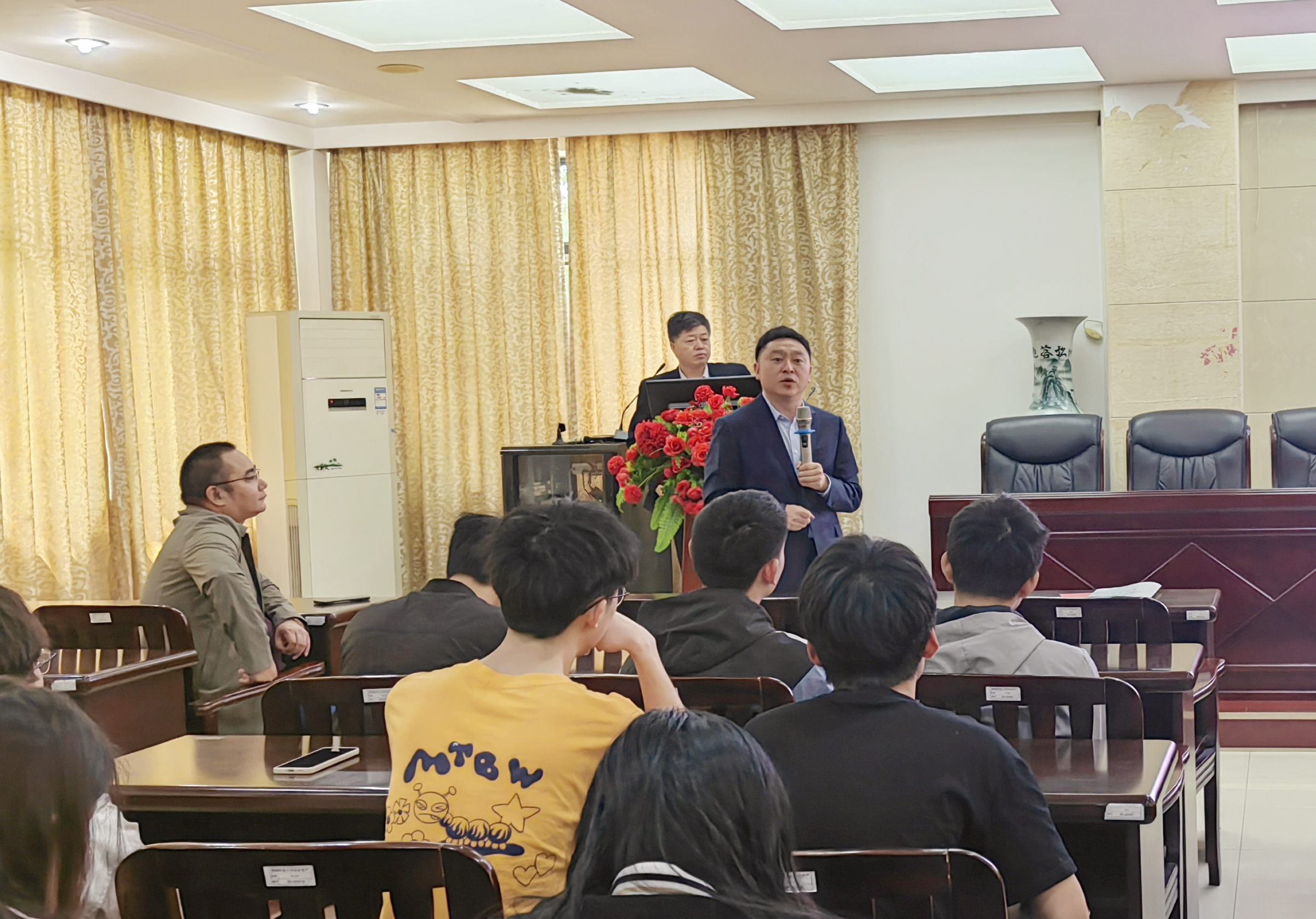 eed4ea63d3f74a30af1ed19da63a35cb.jpg 3044am永利集团官网